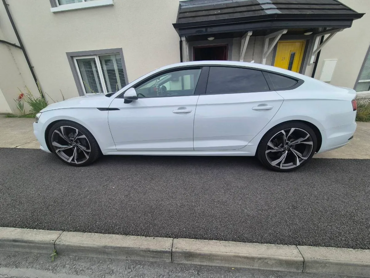Audi A5 - Image 1