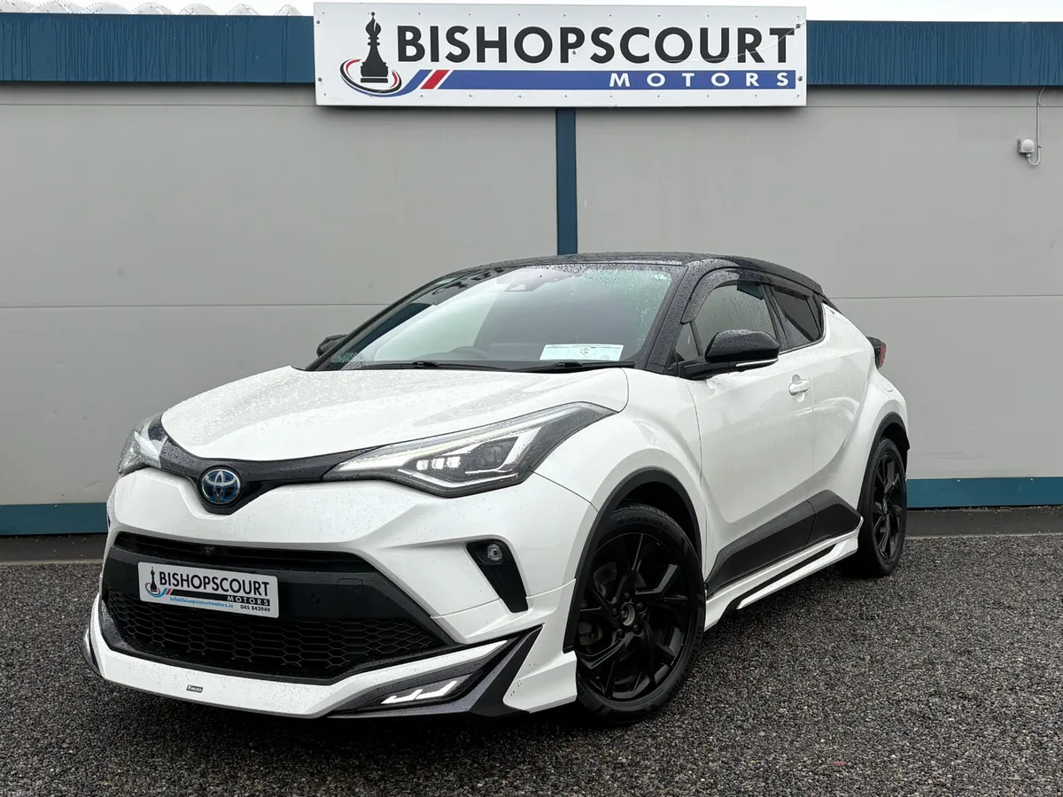 TOYOTA CHR HYBRID - Image 1