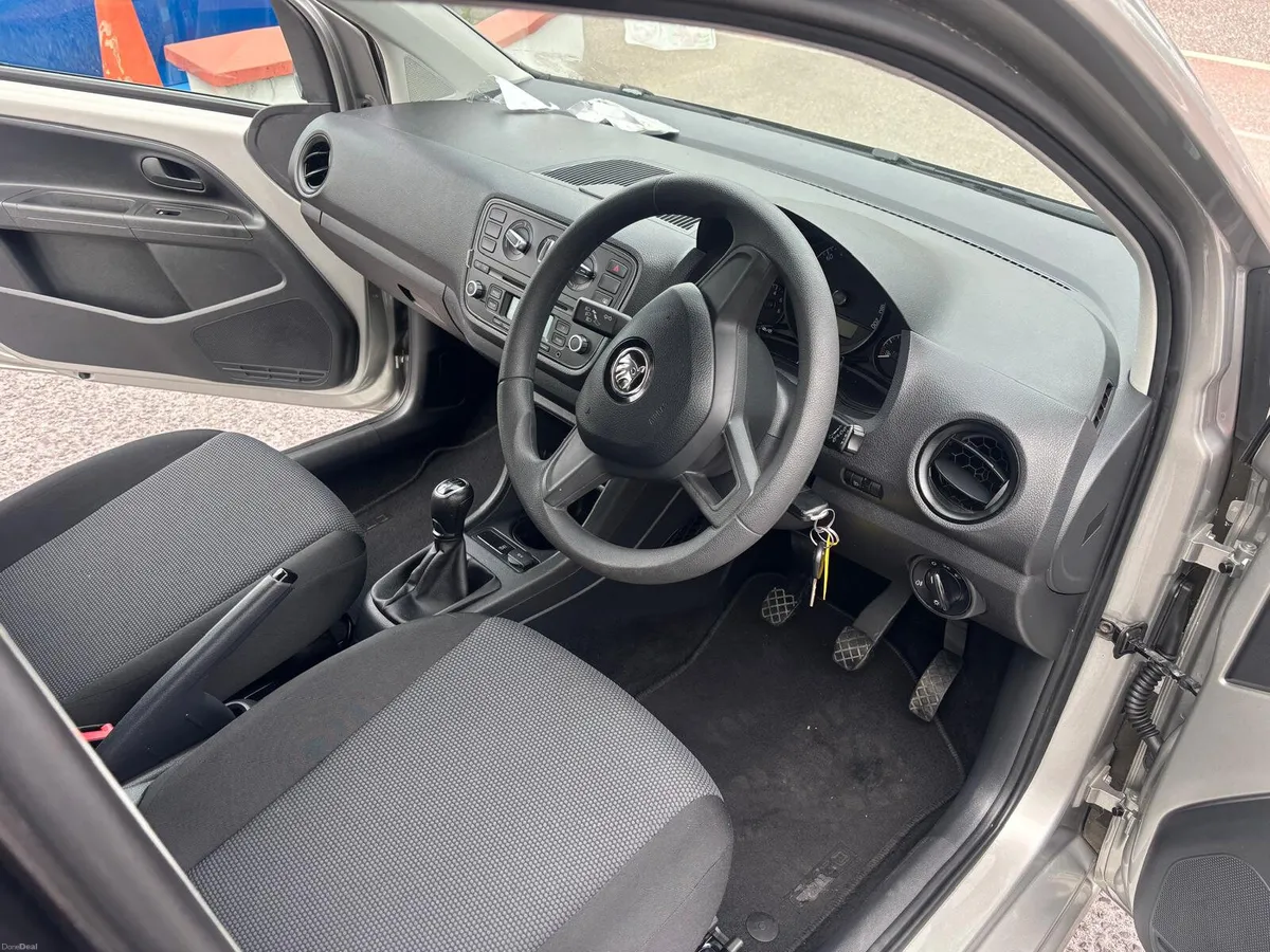 Skoda Citigo 2016  1.0  PETROL  LOW  MILEAGE - Image 4