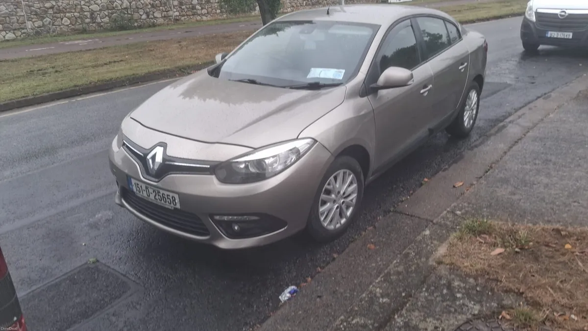 Automatic 2015 Renault fluence - Image 2