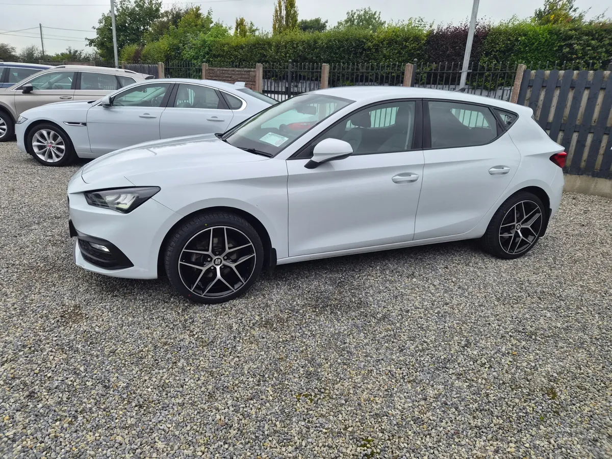 2020 SEAT Leon Style 2.0d 5dr Hatchback - Image 5