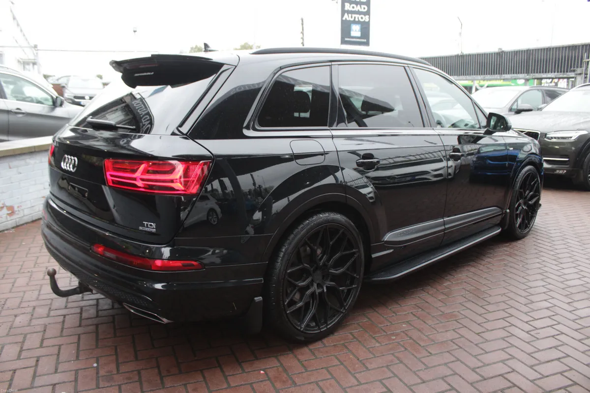 AUDI Q7 45TDI S-LINE QUATTRO 7 SEATER AUTO - Image 4