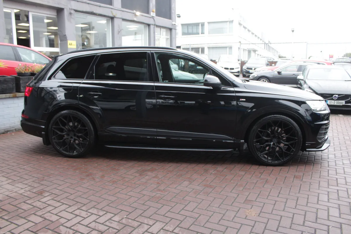 AUDI Q7 45TDI S-LINE QUATTRO 7 SEATER AUTO - Image 3