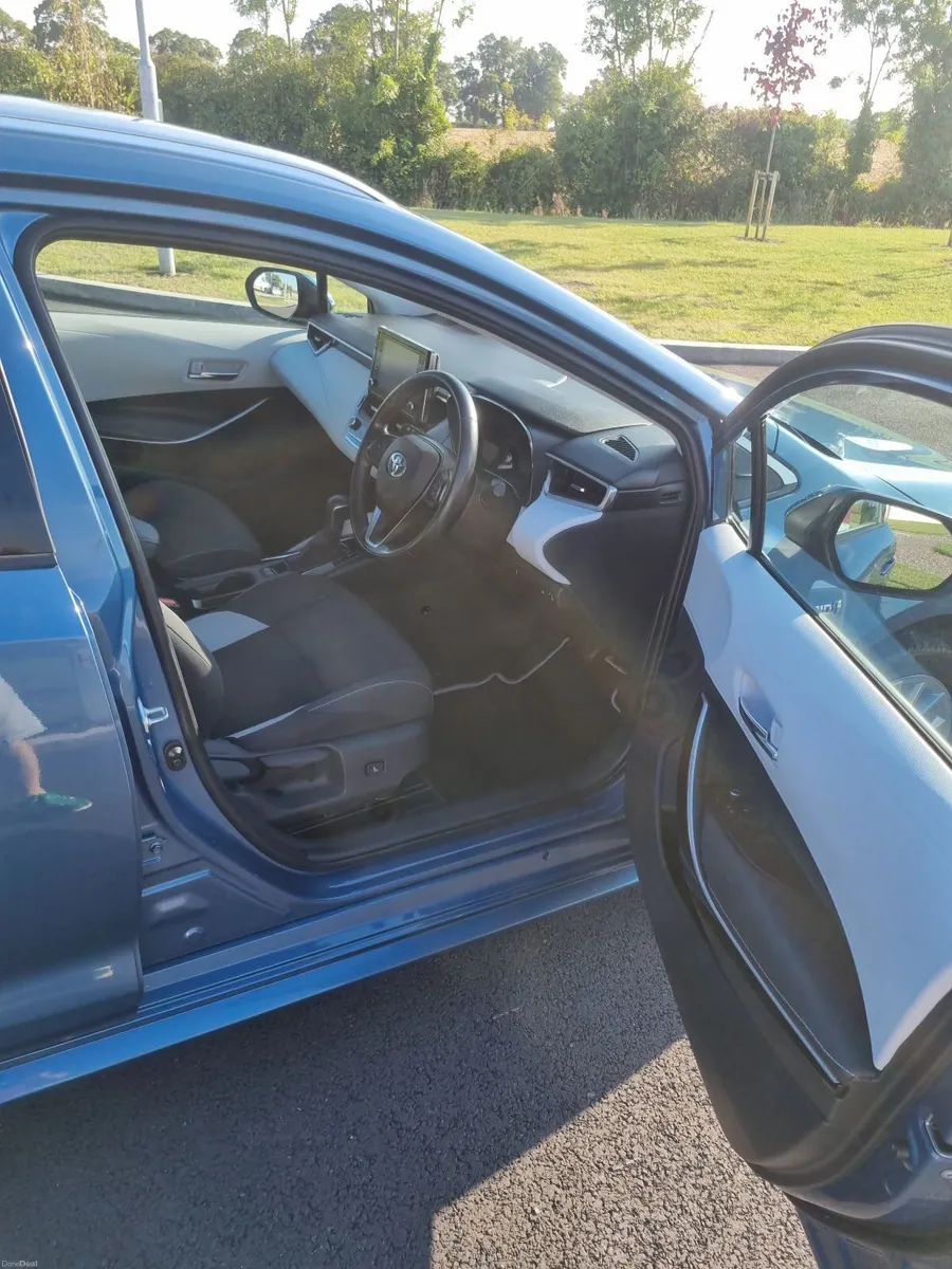 Toyota Corolla Touring Sports Sol - Image 4