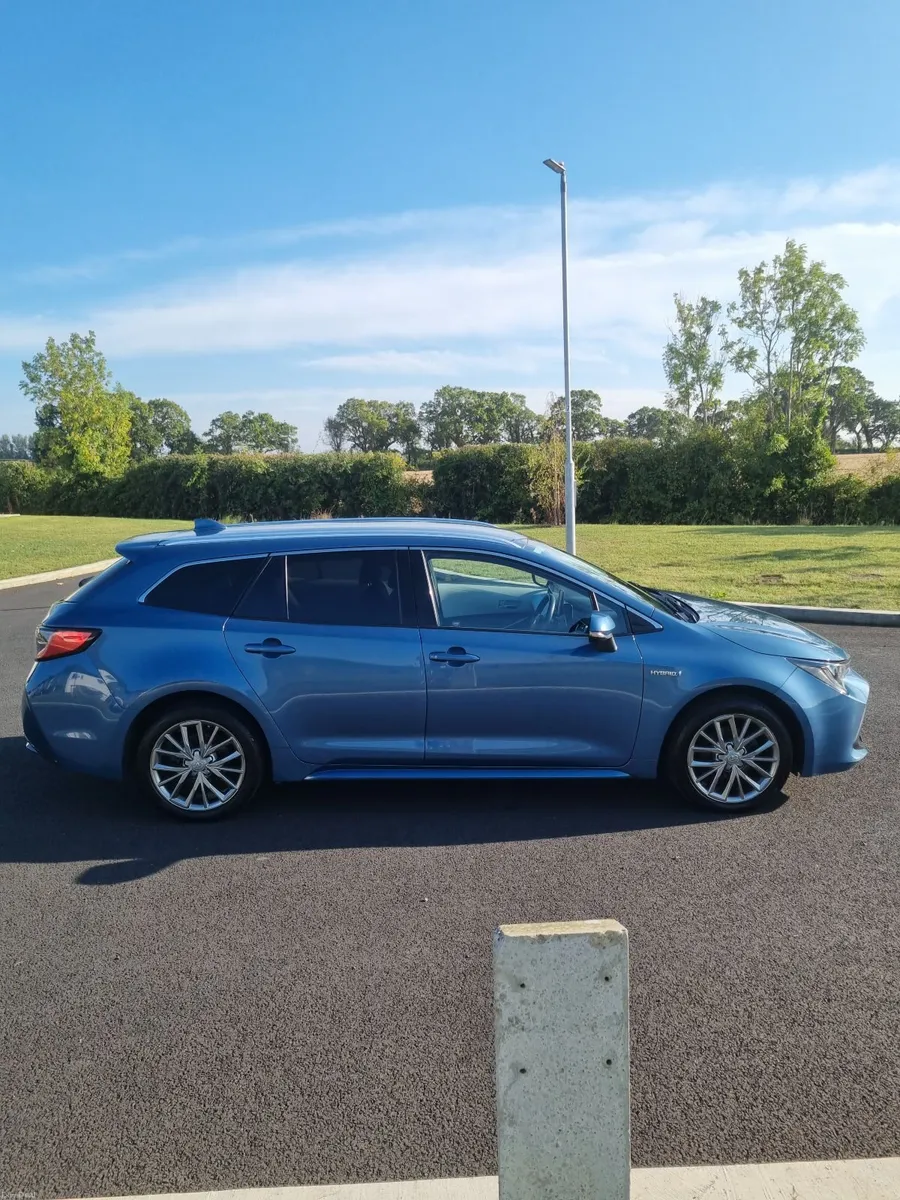 Toyota Corolla Touring Sports Sol - Image 3