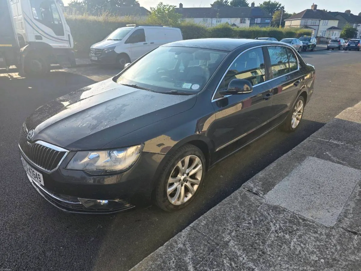 Skoda Superb 2015 2.0 tdi Automatic - Image 3