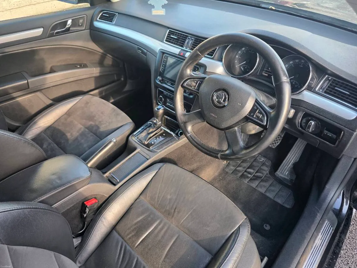 Skoda Superb 2015 2.0 tdi Automatic - Image 5