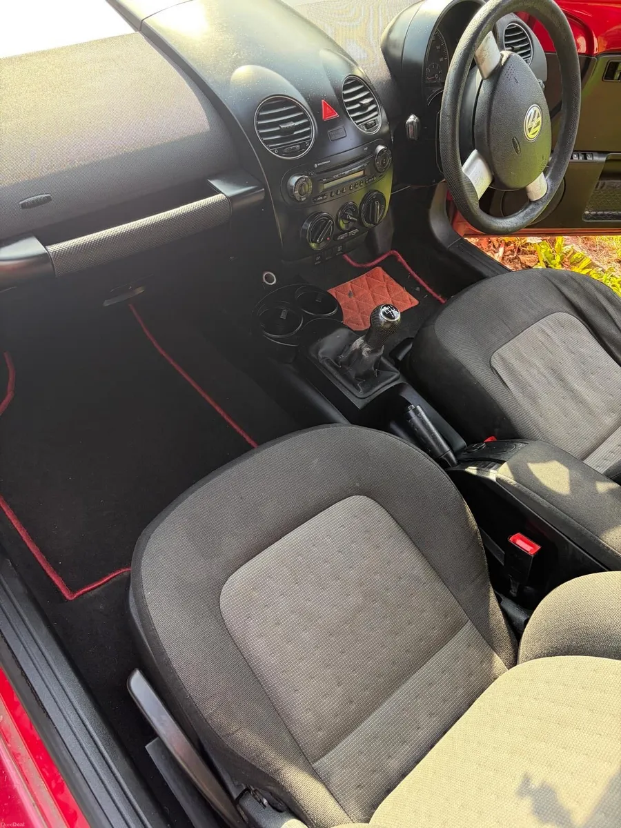 Volkswagen Beetle - Image 3