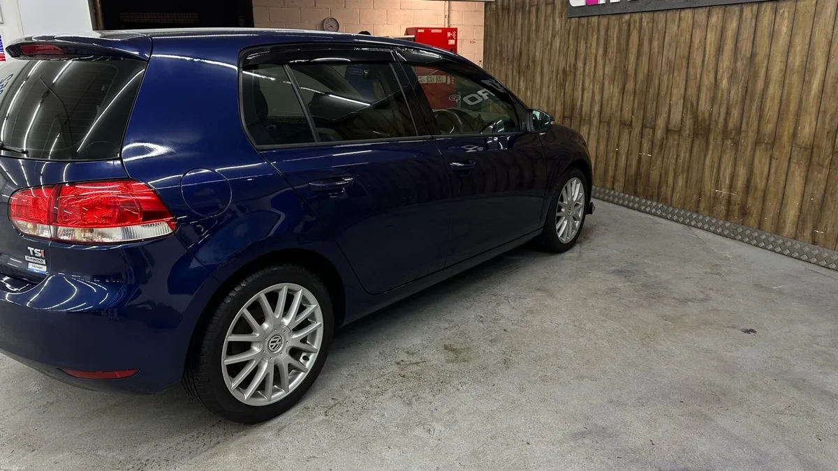Car - Image 3