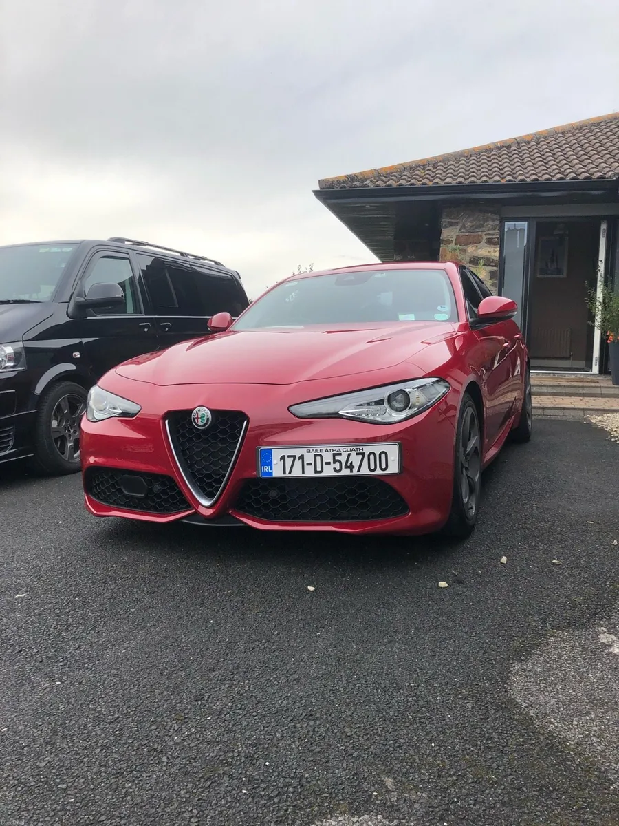 Alfa Romeo Giulia Speciale 2.2Td 180hp - Image 2