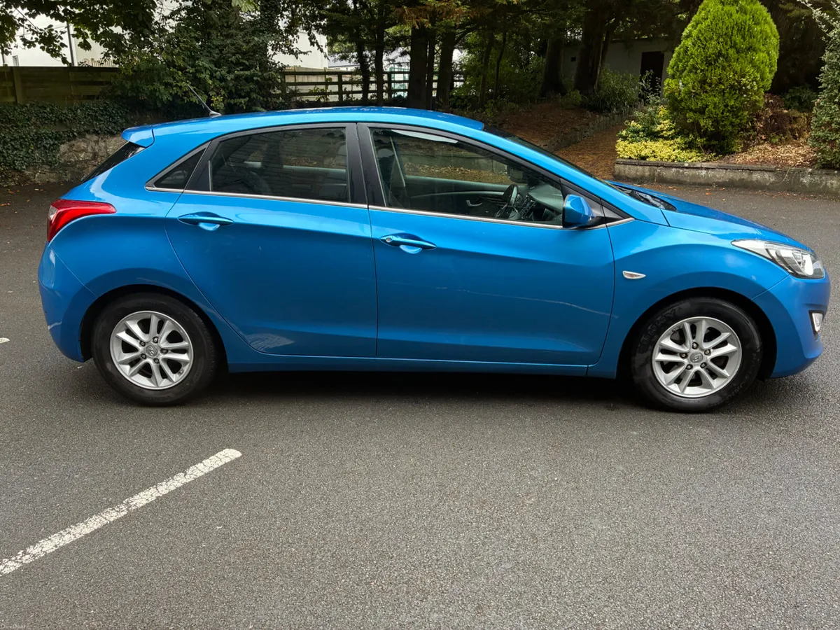 Hyundai i30 2016 - Image 2