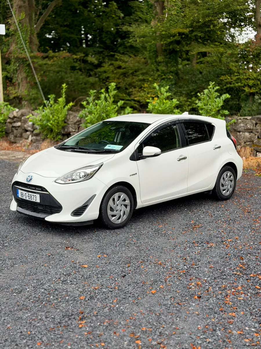Toyota Aqua | 2018 | 109,000 KM | Hybrid | Auto - Image 3