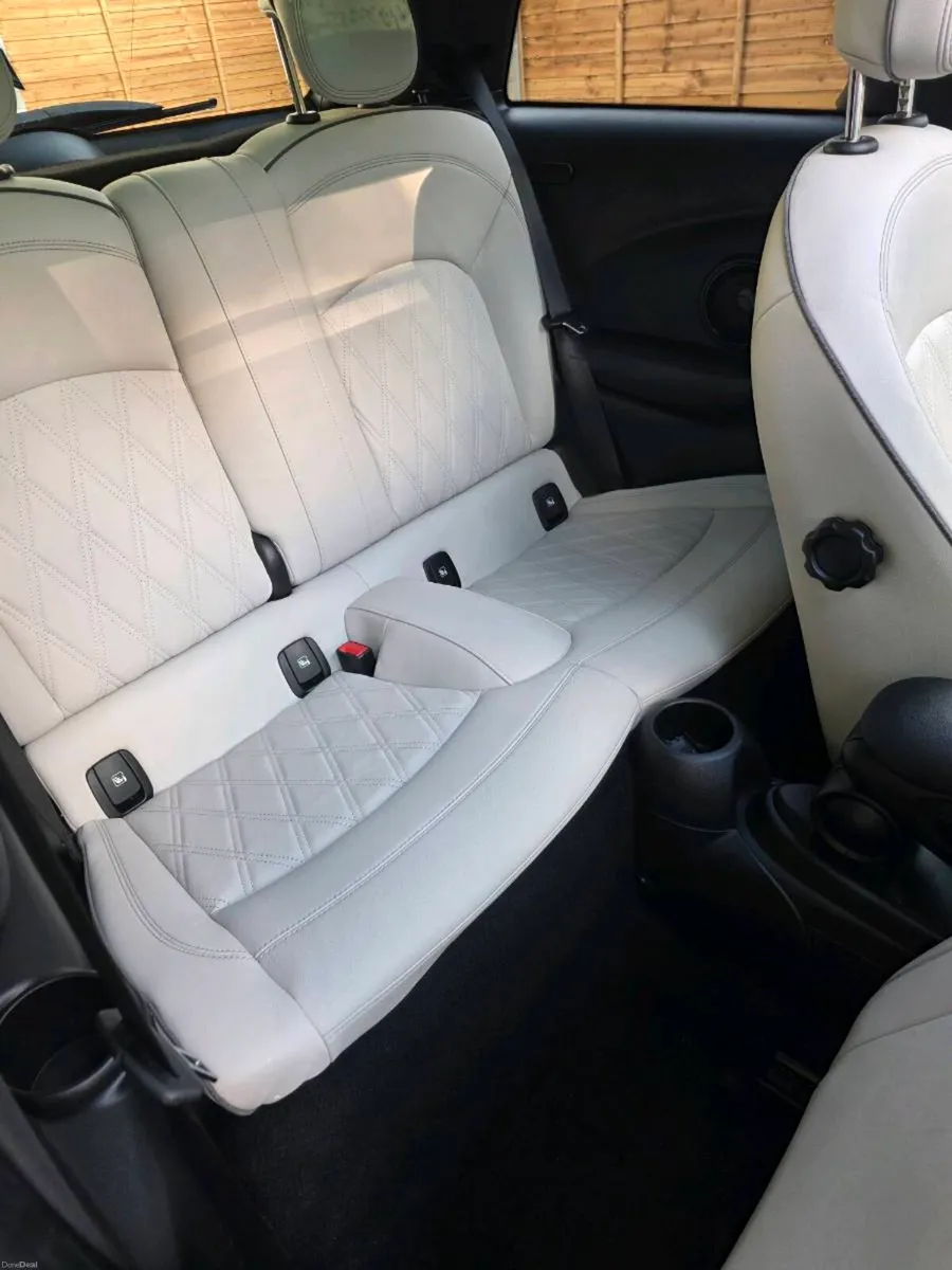 Mini Cooper Electric - Image 6