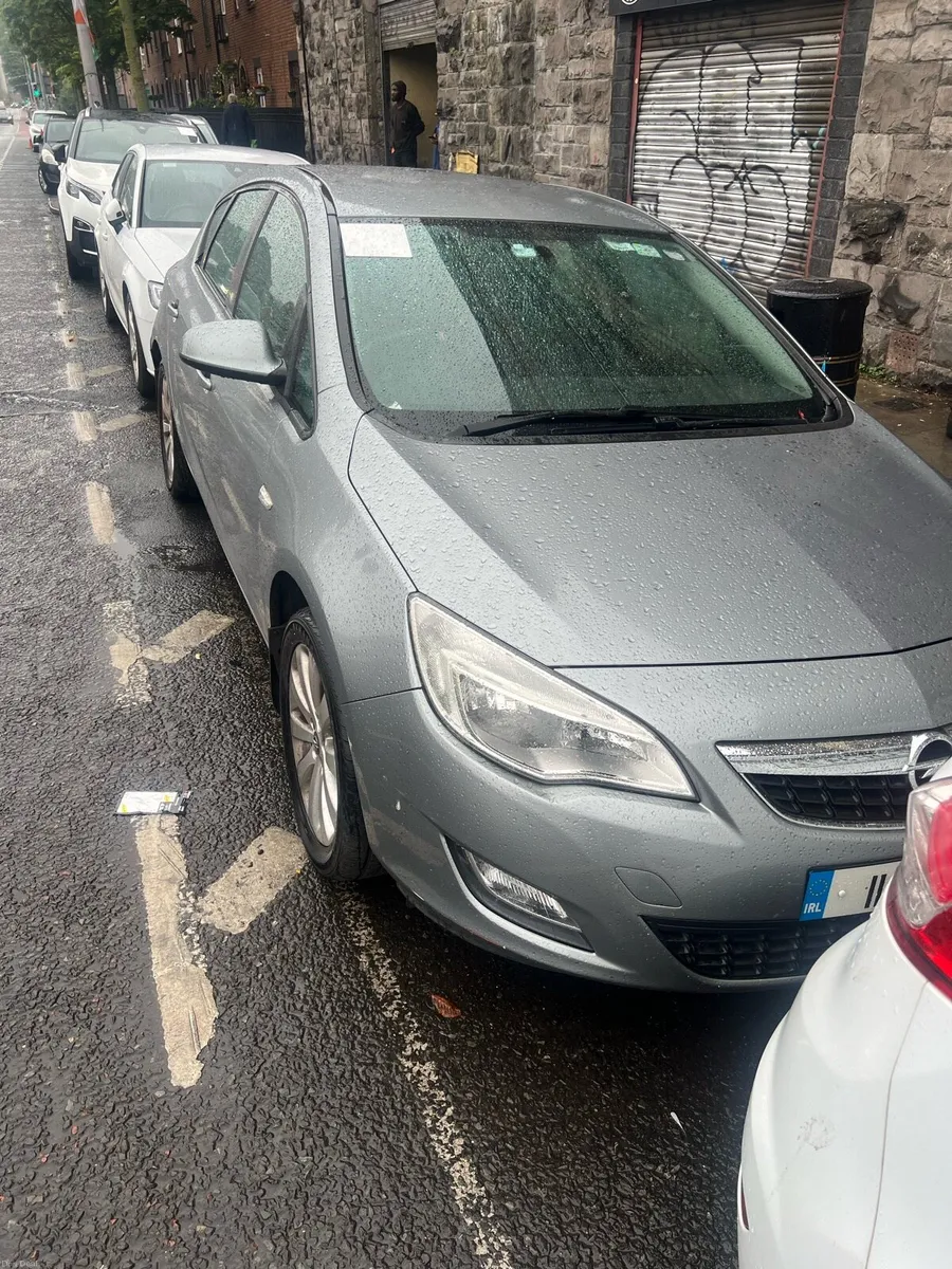 Opel Astra (selling for parts/scraps) - Image 3