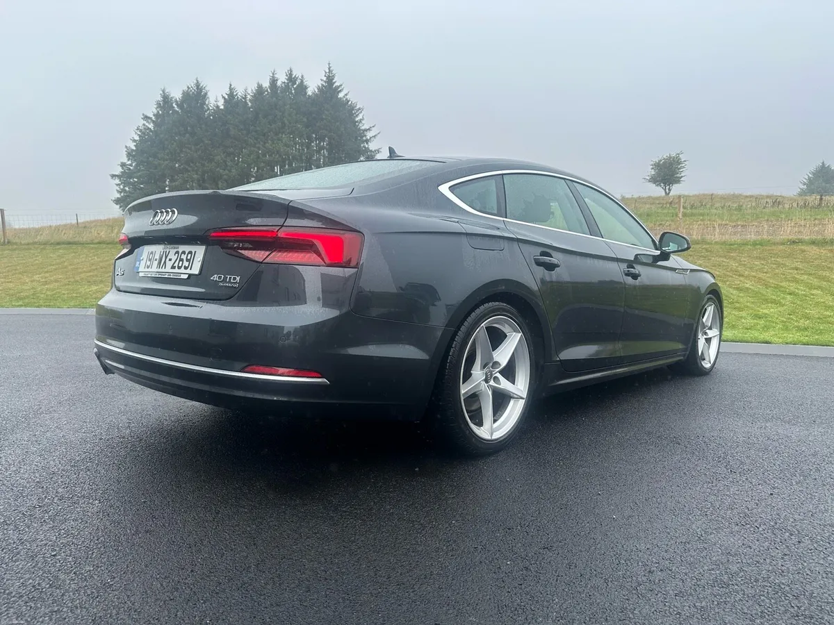 AUDI A5 40 SPORT SP/BACK 190PS QUATTRO S/TRONIC - Image 4
