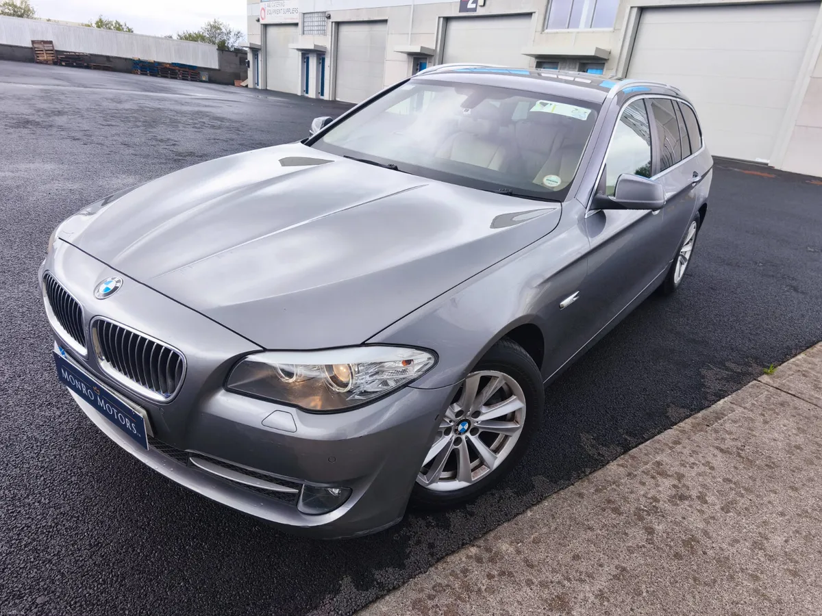 BMW 5-Series 2013 520D SE TOURING AUTO - Image 6