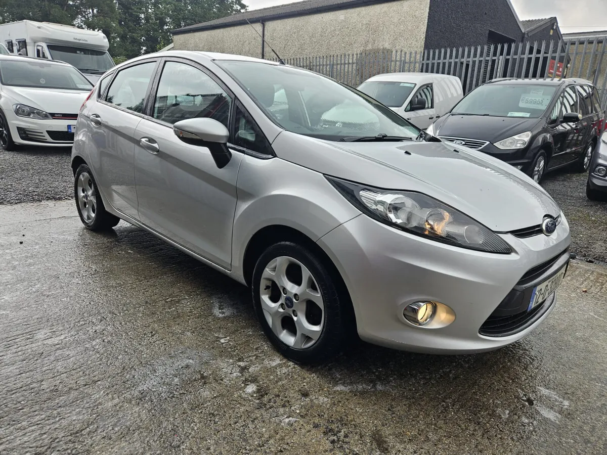 2012 Ford Fiesta 1.2 Zetec - Image 2