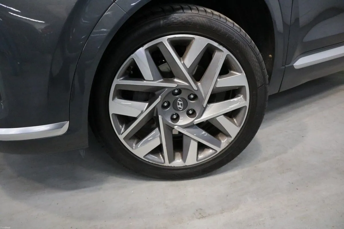 Hyundai Santa Fe Executive Plus 2.2L Diesel Automa - Image 3