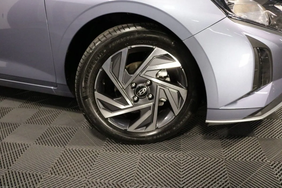 Hyundai i20 Deluxe Plus 1.2l Petrol Hatchback - Image 3