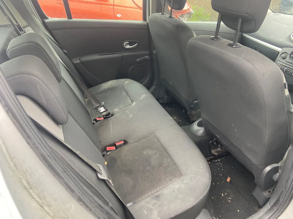 Renault Clio 2011 new nct - Image 6