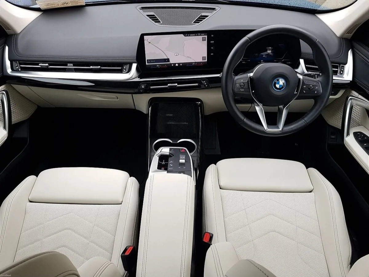 BMW iX1 eDrive20 Sport - Image 4