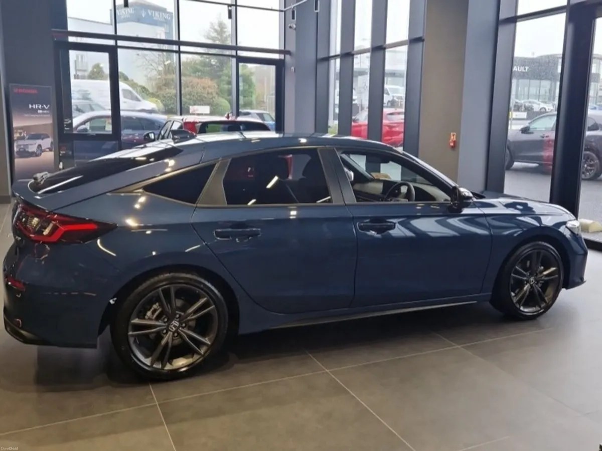 Honda Civic 2.0 i-MMD Hybrid Sport - Image 5