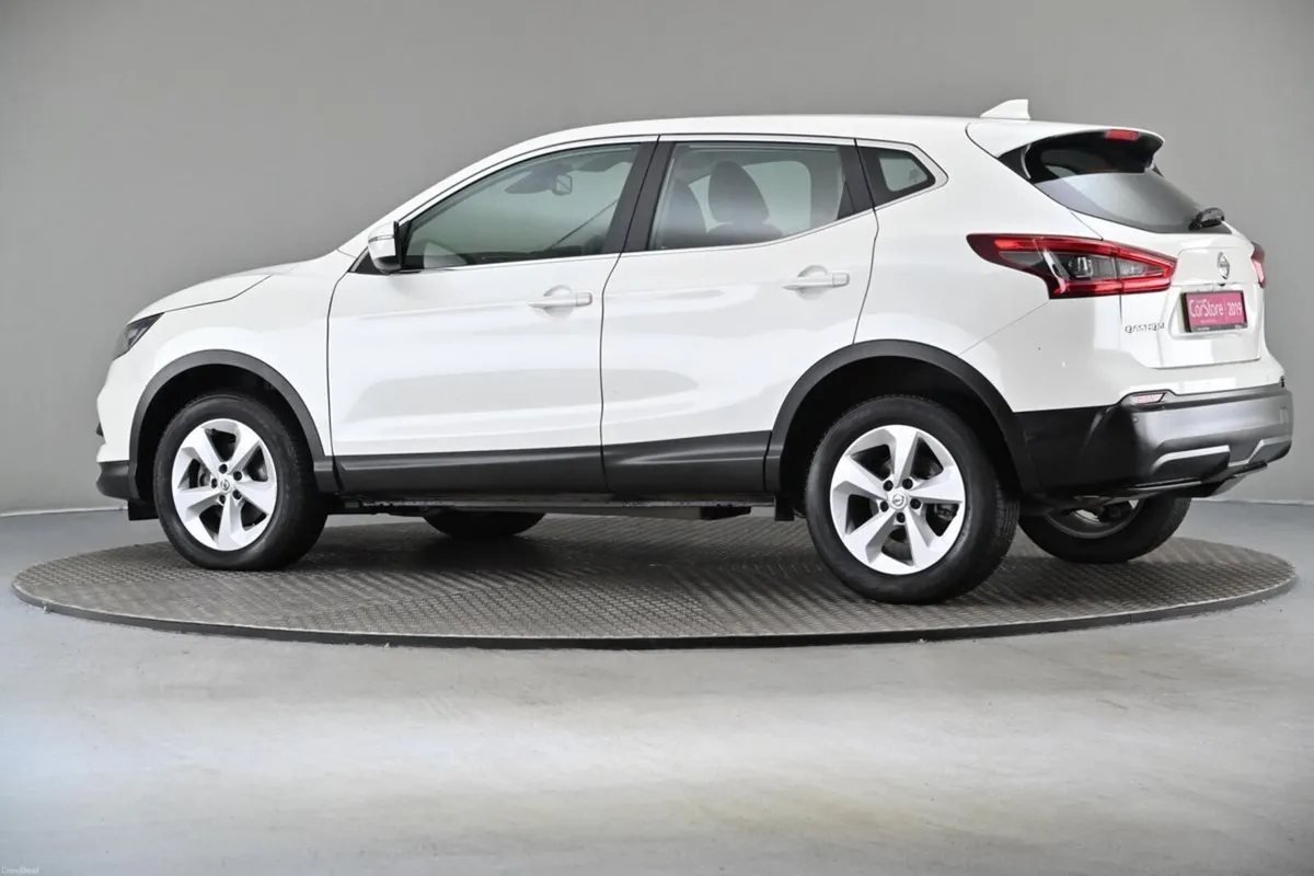 Nissan Qashqai 1.5 DCI 6SPD ACENTA PREMIUM - Image 5