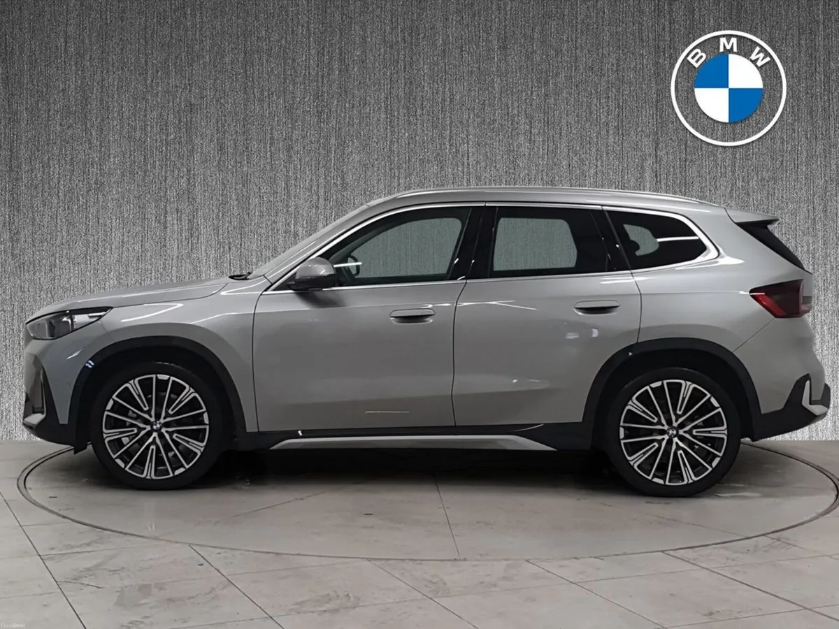 BMW iX1 eDrive20 Sport - Image 3