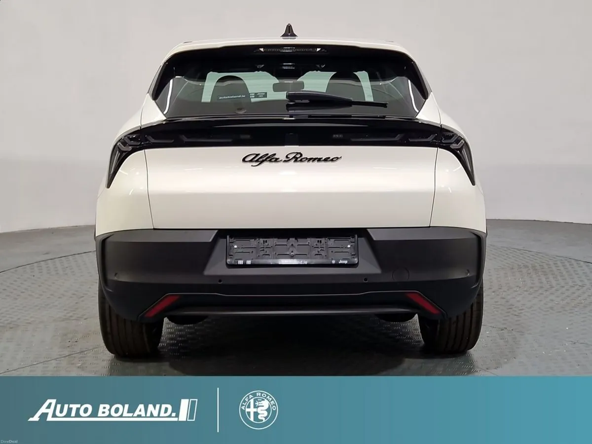 Alfa Romeo Junior Elettrica 156hp - Image 5