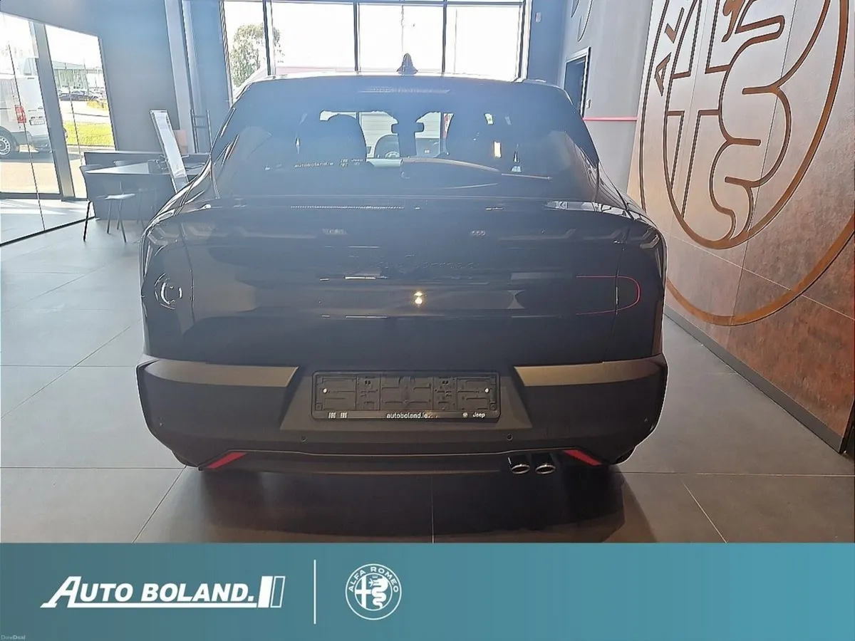 Alfa Romeo Junior Ibrida 1.2 HYBRID 136HP - Image 5