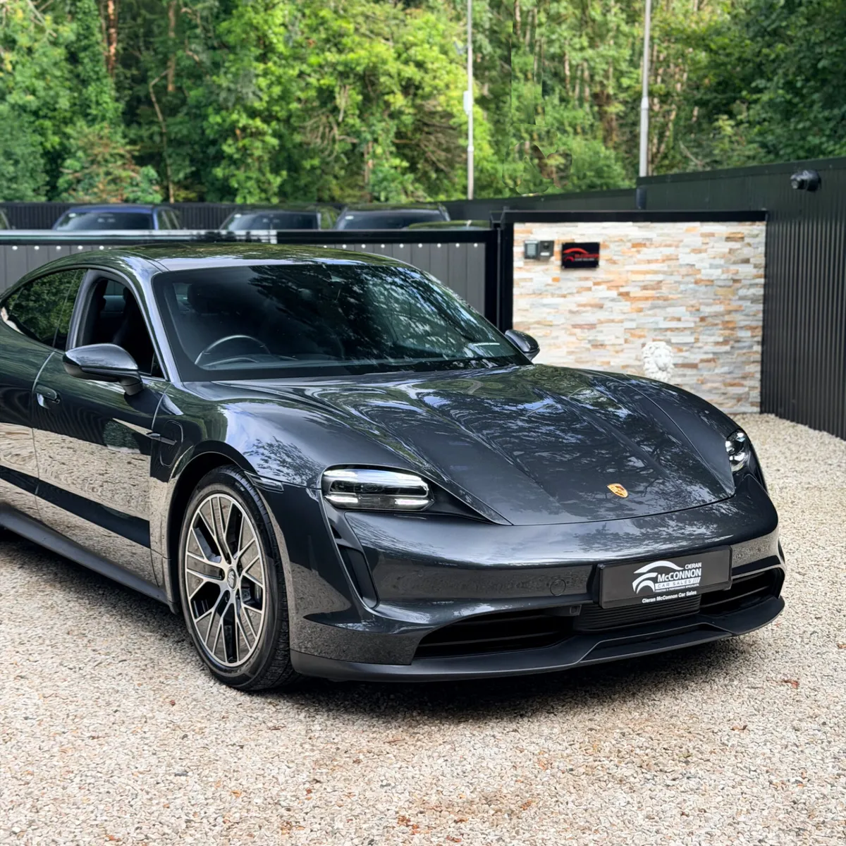 2021 (211) Porsche Taycan 4S Overboost Performance - Image 2