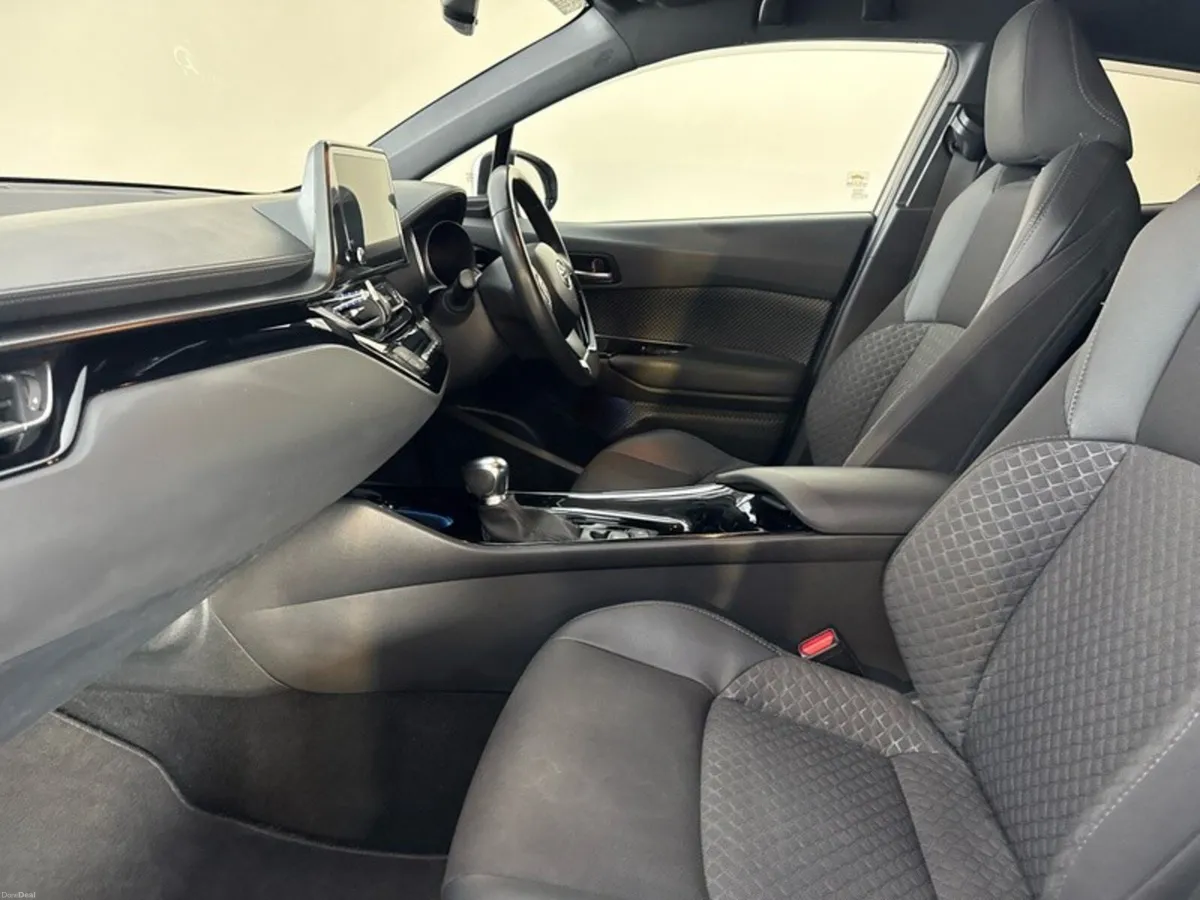 Toyota C-HR HYBRID SPORT 4DR AUTO - Image 6