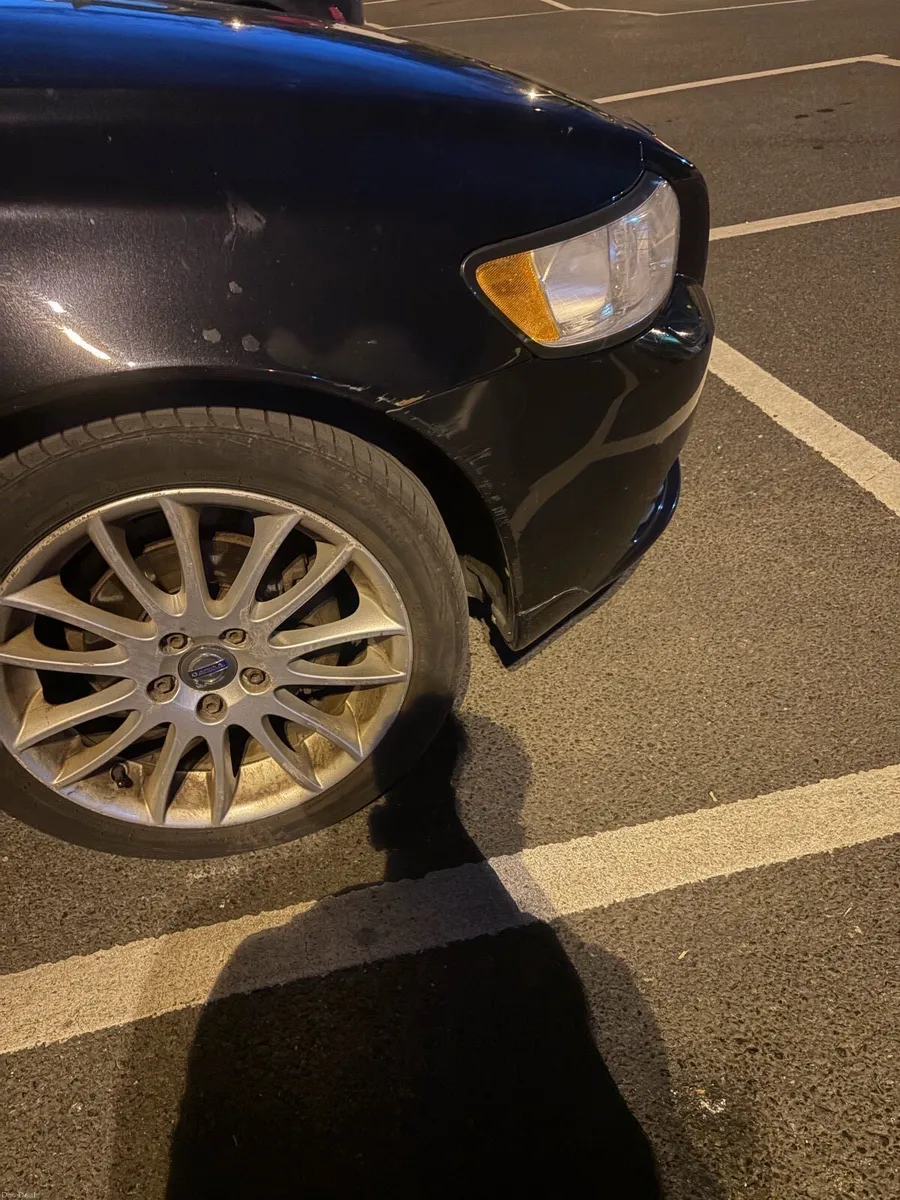 Car - Image 2