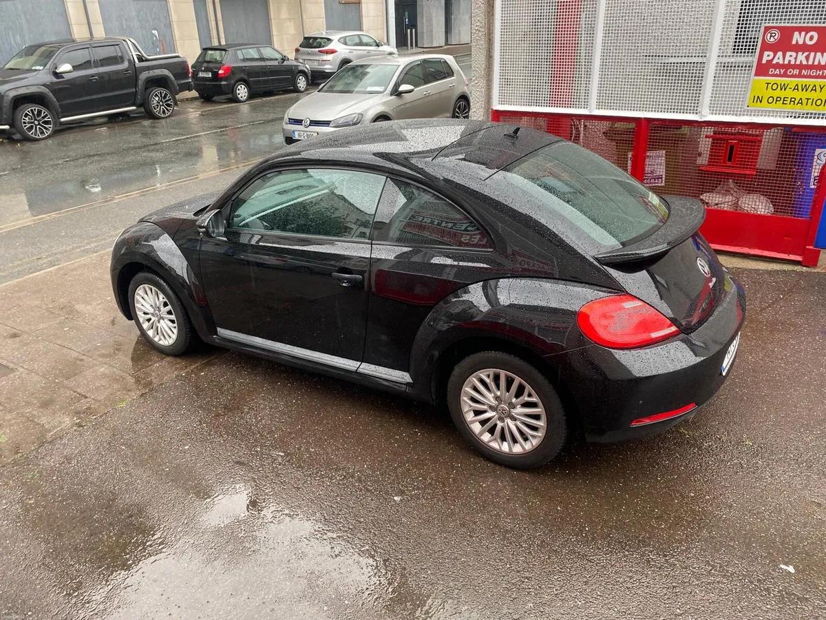 Volkswagen Beetle 2014 - Image 2