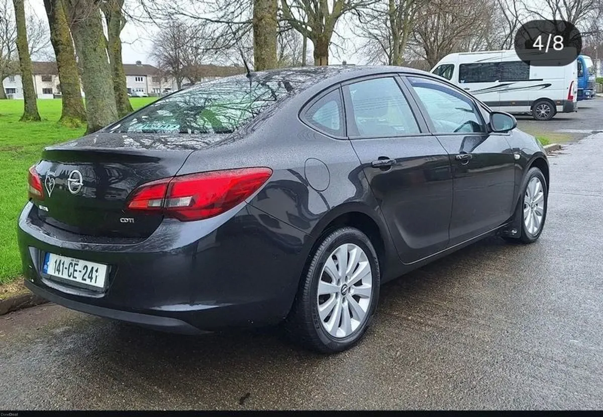 2014 Opel Astra - Image 4