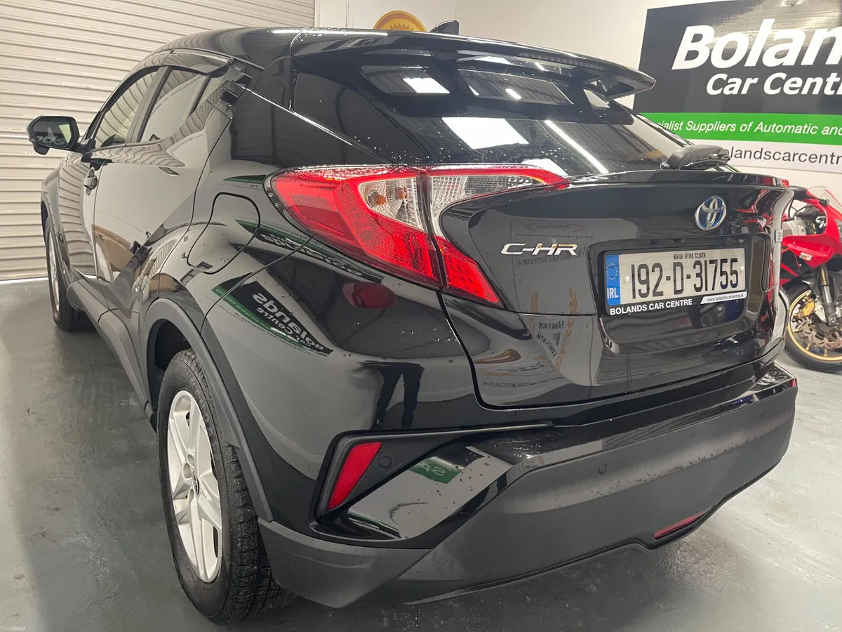 2019 Toyota C-HR Hybrid 1.8 Automatic 5dr Model - Image 6