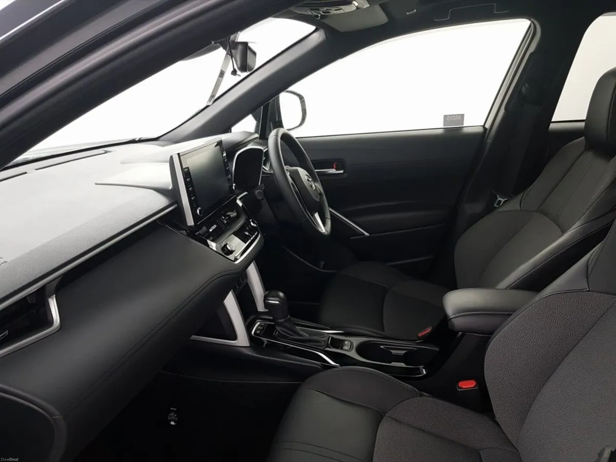 Toyota Corolla Cross Z - Image 4