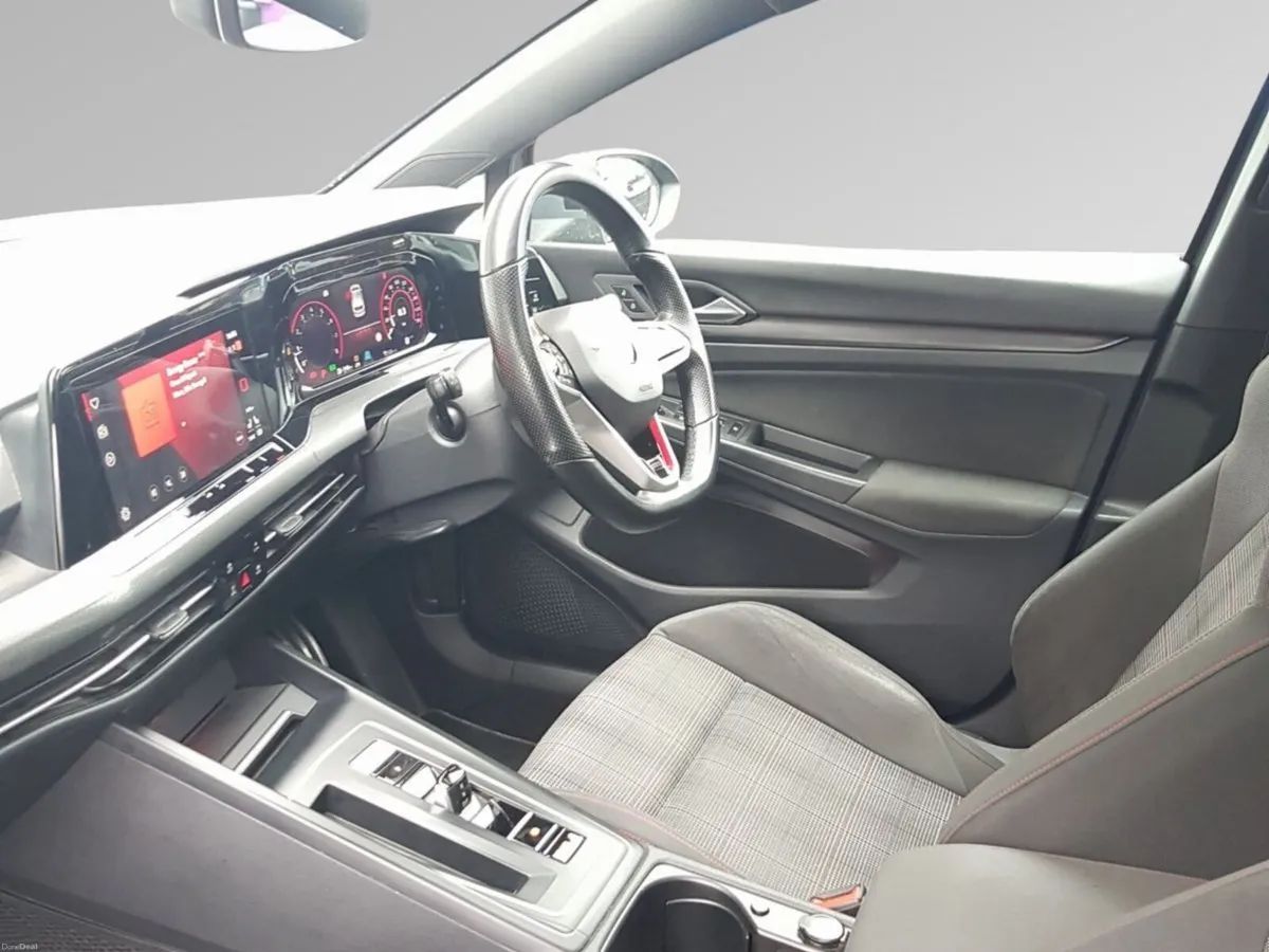 Volkswagen Golf 2.0 TSI 245HP GTI DSG - Image 4