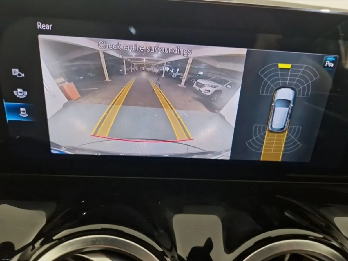 Mercedes-Benz GLA PHEV Progressive - Image 4