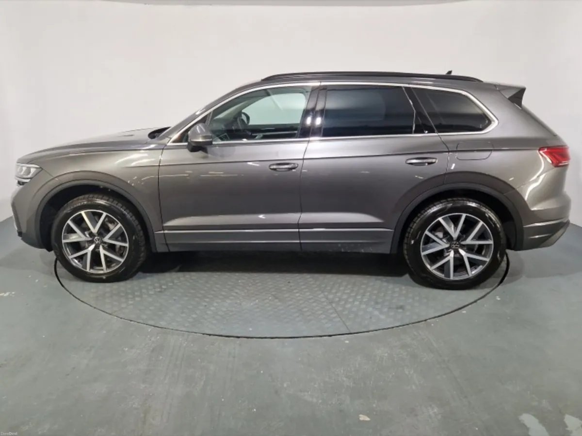 Volkswagen Touareg 3.0 TSI PHEV ELEGANCE - Image 5