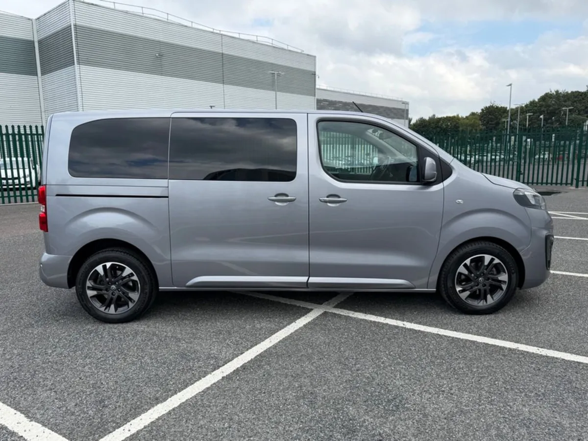 Citroen Spacetourer 2.0 DIESEL, 8 SEATS, HUGH SPEC - Image 4