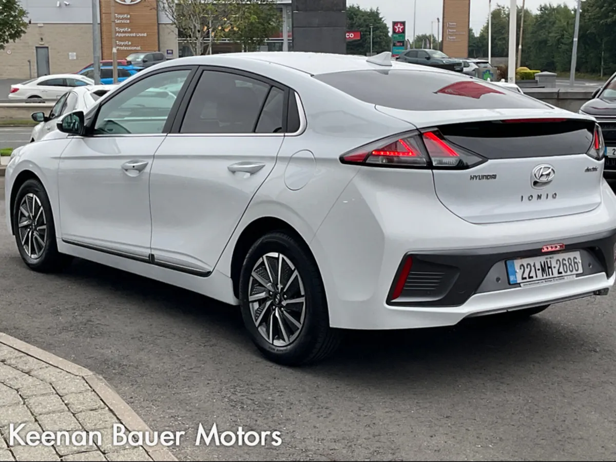 Hyundai IONIQ EV PREMIUM 5DR AUTO - Image 3