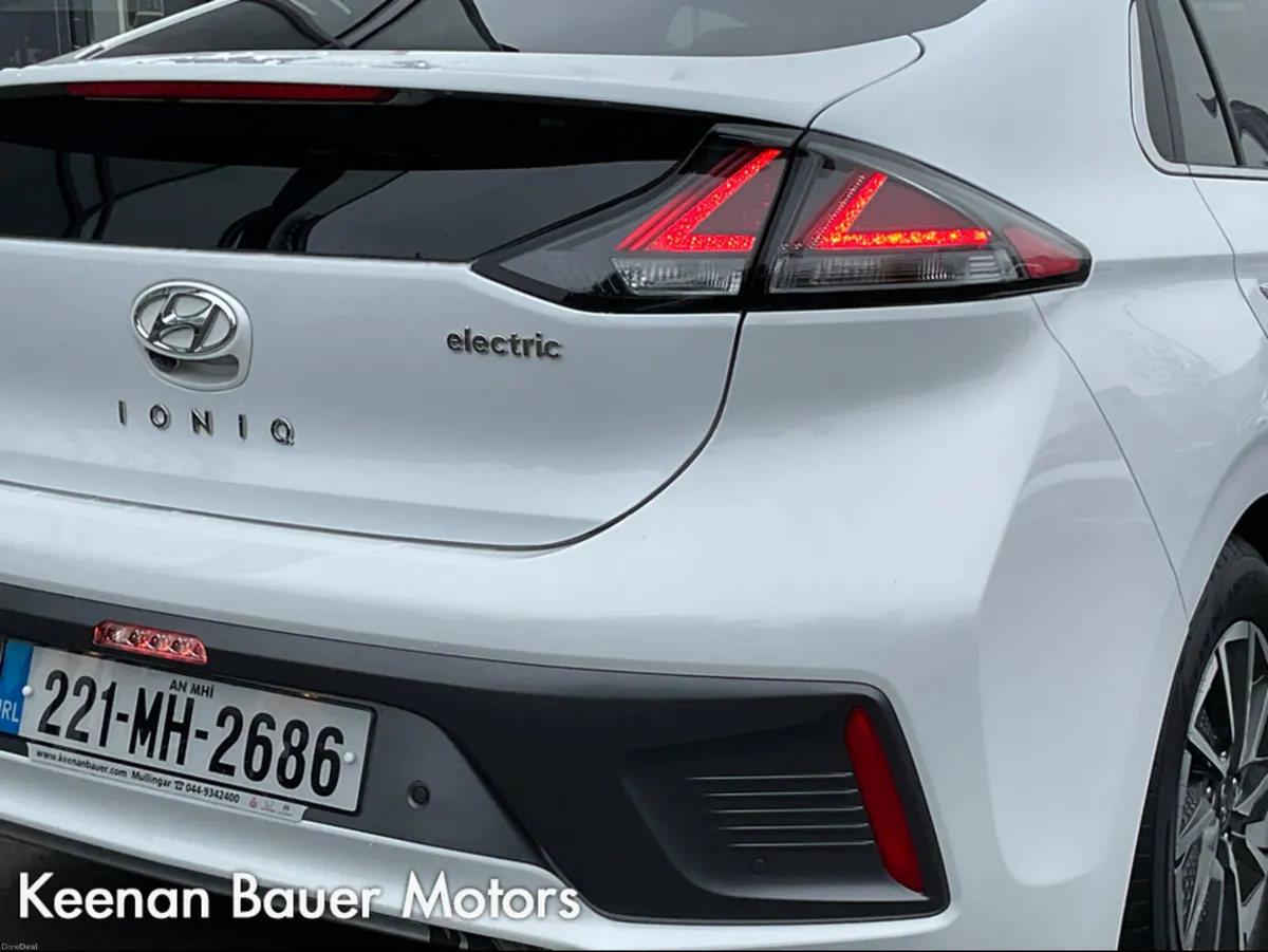 Hyundai IONIQ EV PREMIUM 5DR AUTO - Image 4