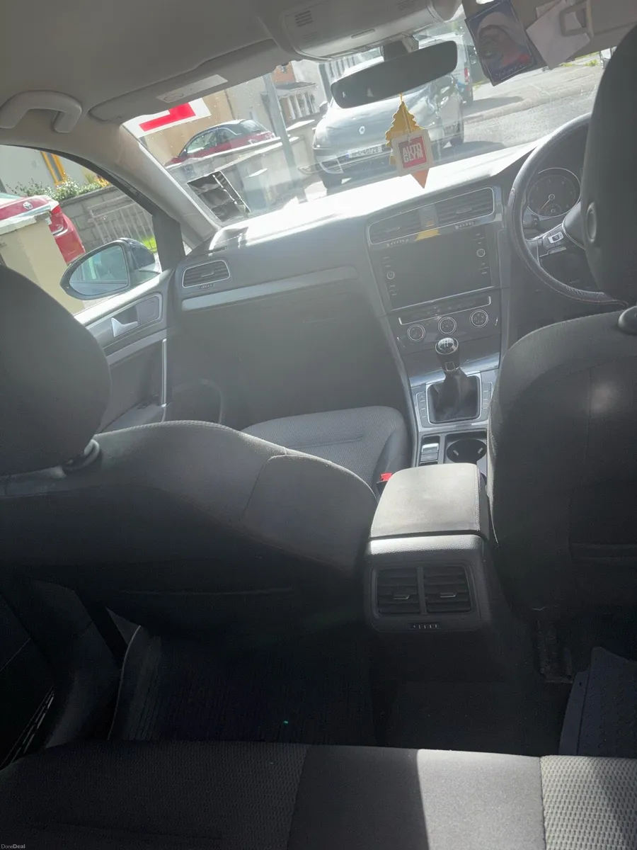 172 Volkswagen Golf TDI SE - Image 6