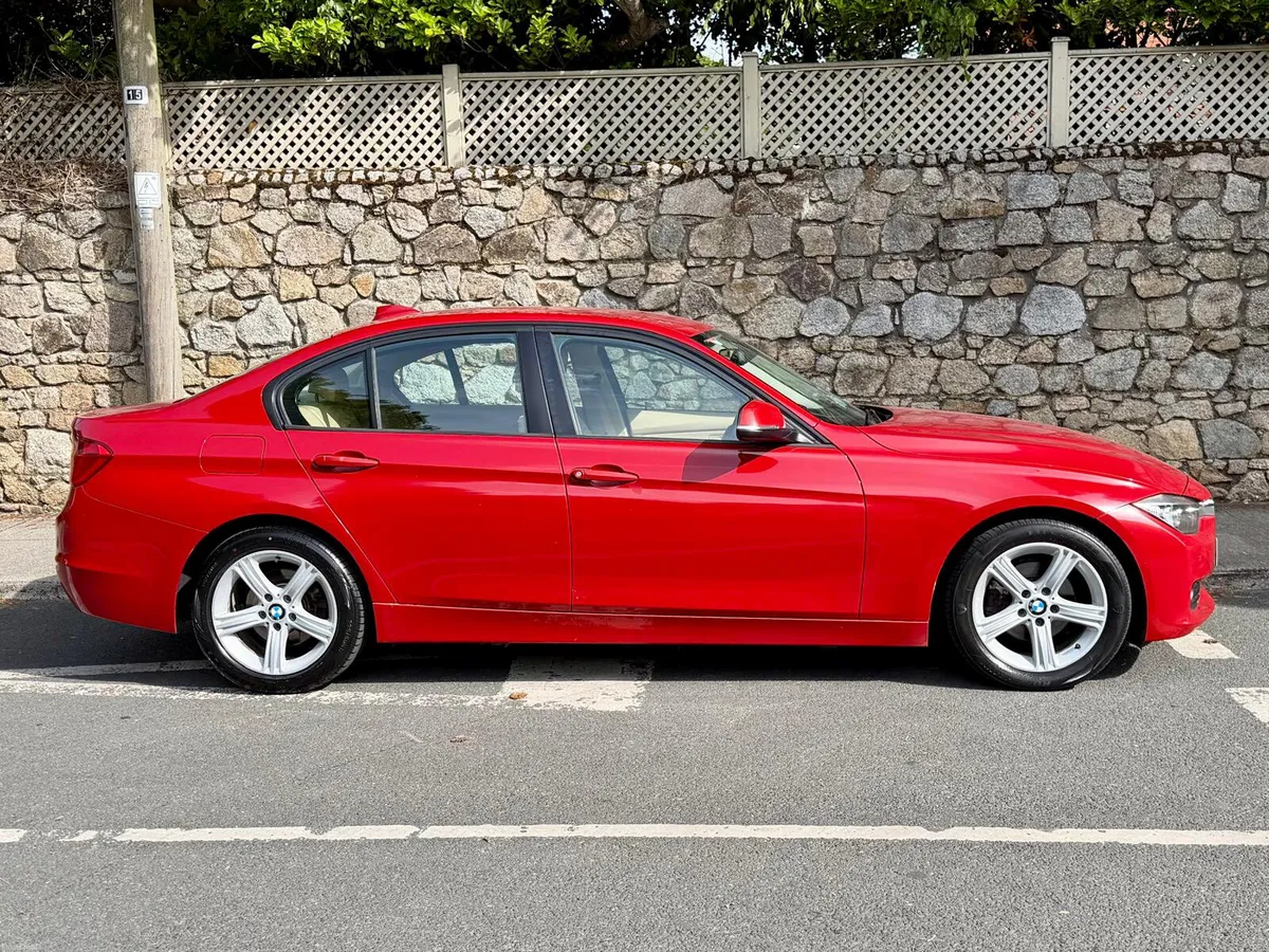 BMW 3-Series 2013!!! AUTO !! LEATHER - Image 3
