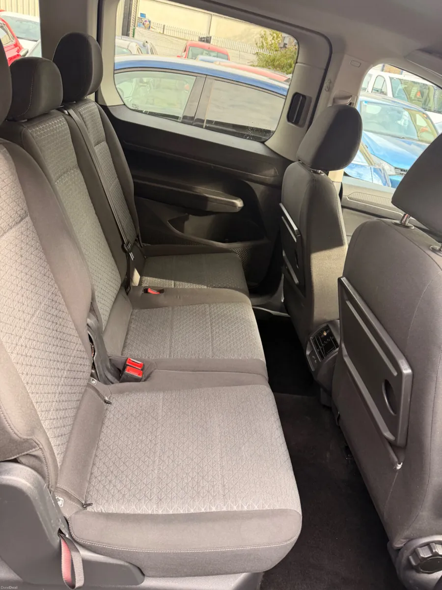 Ford Tourneo Connect 2023 2.0 Automatic taxi spec - Image 4