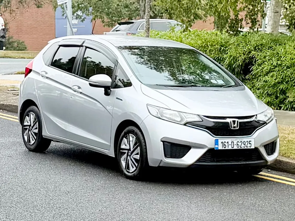 Honda Fit 2016!!! HYBRID!! - Image 2