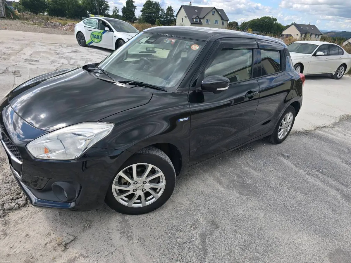 SUZUKI SWIFT 1.2L HYBRID AUTOMATIC - Image 4