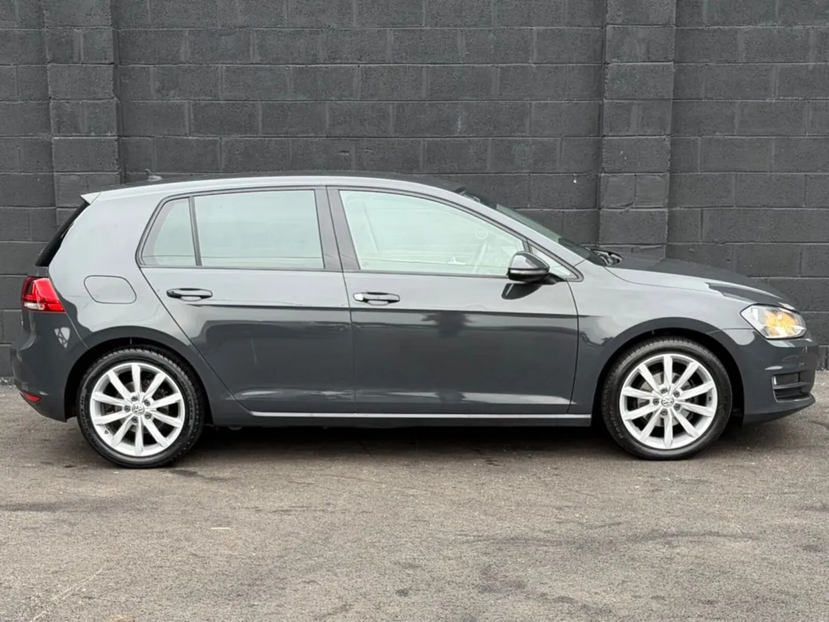 Volkswagen Golf HIGHLINE 1.2TSI 5DR - Image 4