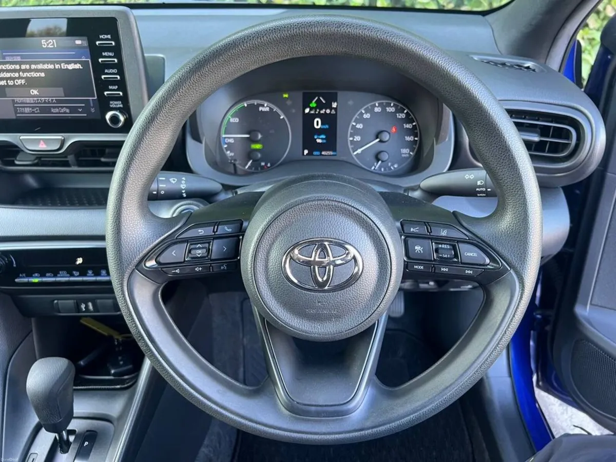 Toyota Yaris 1.5 HYBRID AUTO // APPLE CARPLAY/ANDR - Image 4